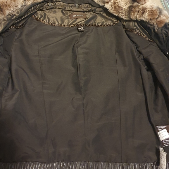 Danier Thinsulate Bomber with Removable Rabbit Fur Collar 2XS Brown - Picture 5 of 16